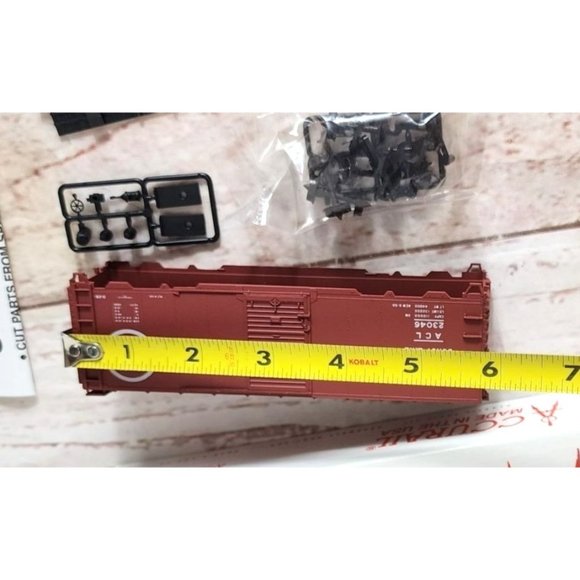 Vintage Accurail Made In The USA Atlantic Coast Line 40’ Steel AAR Boxcar Train - Picture 5 of 13